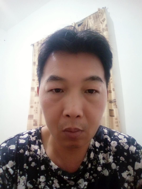 繁华哀伤的第一张照片--尤溪婚介网