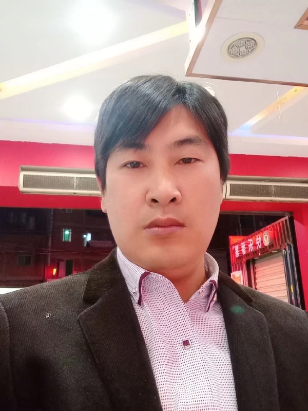 奔跑的第二张照片--尤溪婚介网