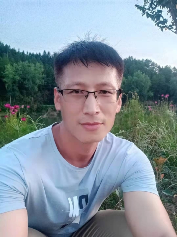 零零柒的第一张照片--尤溪婚介网