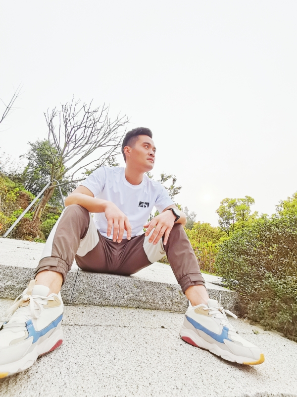 一个人，干净利落的第一张照片--尤溪婚介网