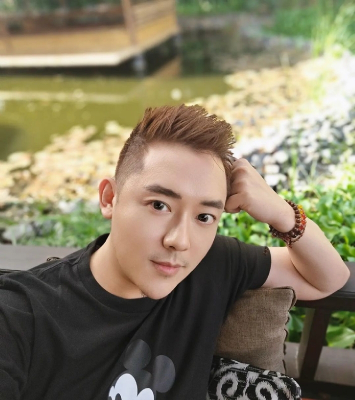黄家豪的第二张照片--尤溪婚介网