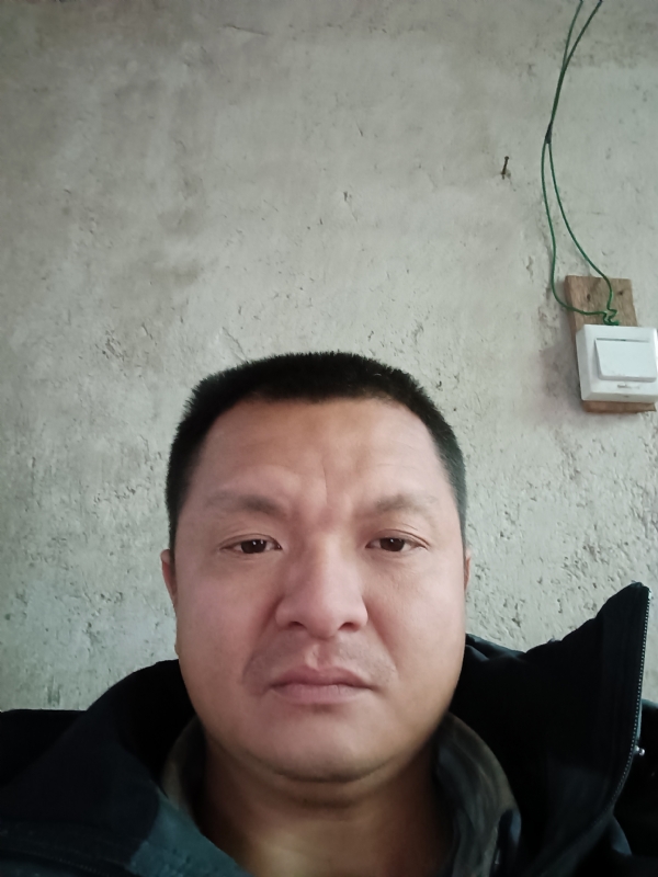 兰成龙的第三张照片--尤溪婚介网