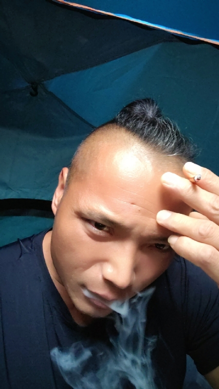 伯爵的第四张照片--尤溪婚介网