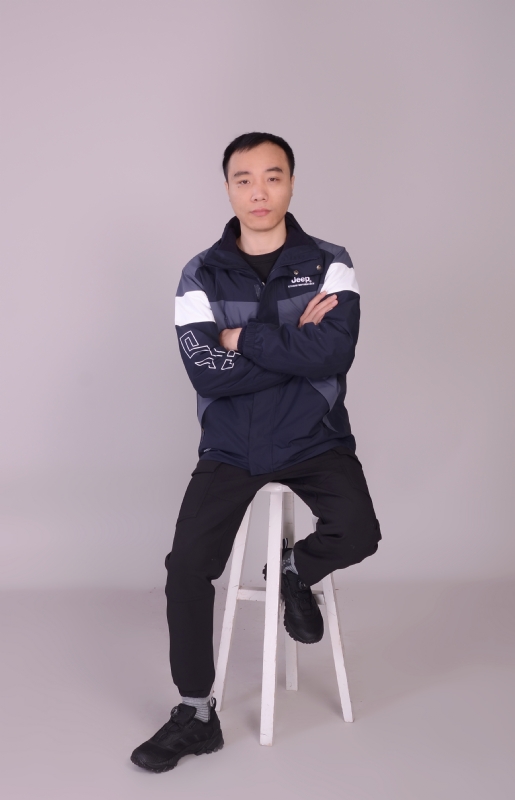 一只孤单的猫的第一张照片--尤溪婚介网
